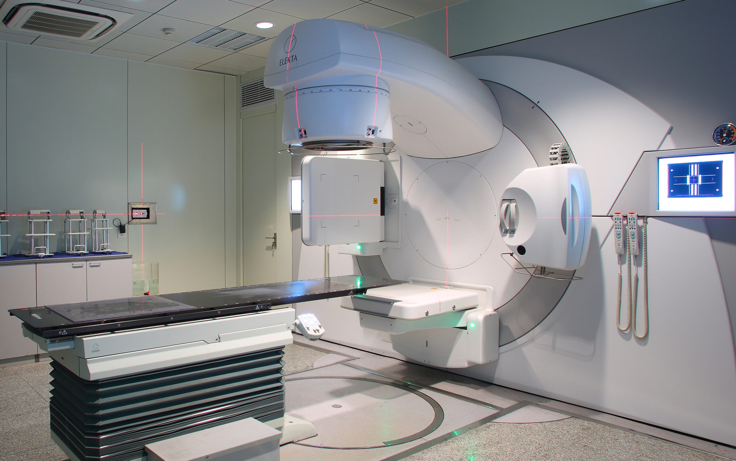 Radiography applicable to medical imaging of vacuum mattress
