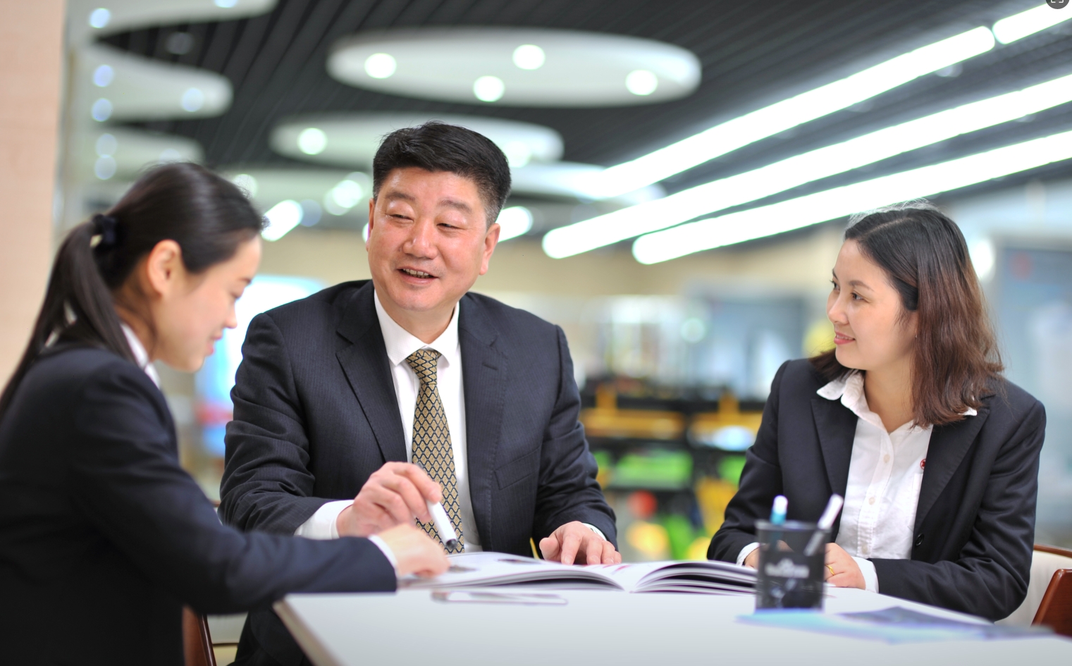 Medical Equipment Distributor Bulk Purchase Solutions of ambulance stretcher