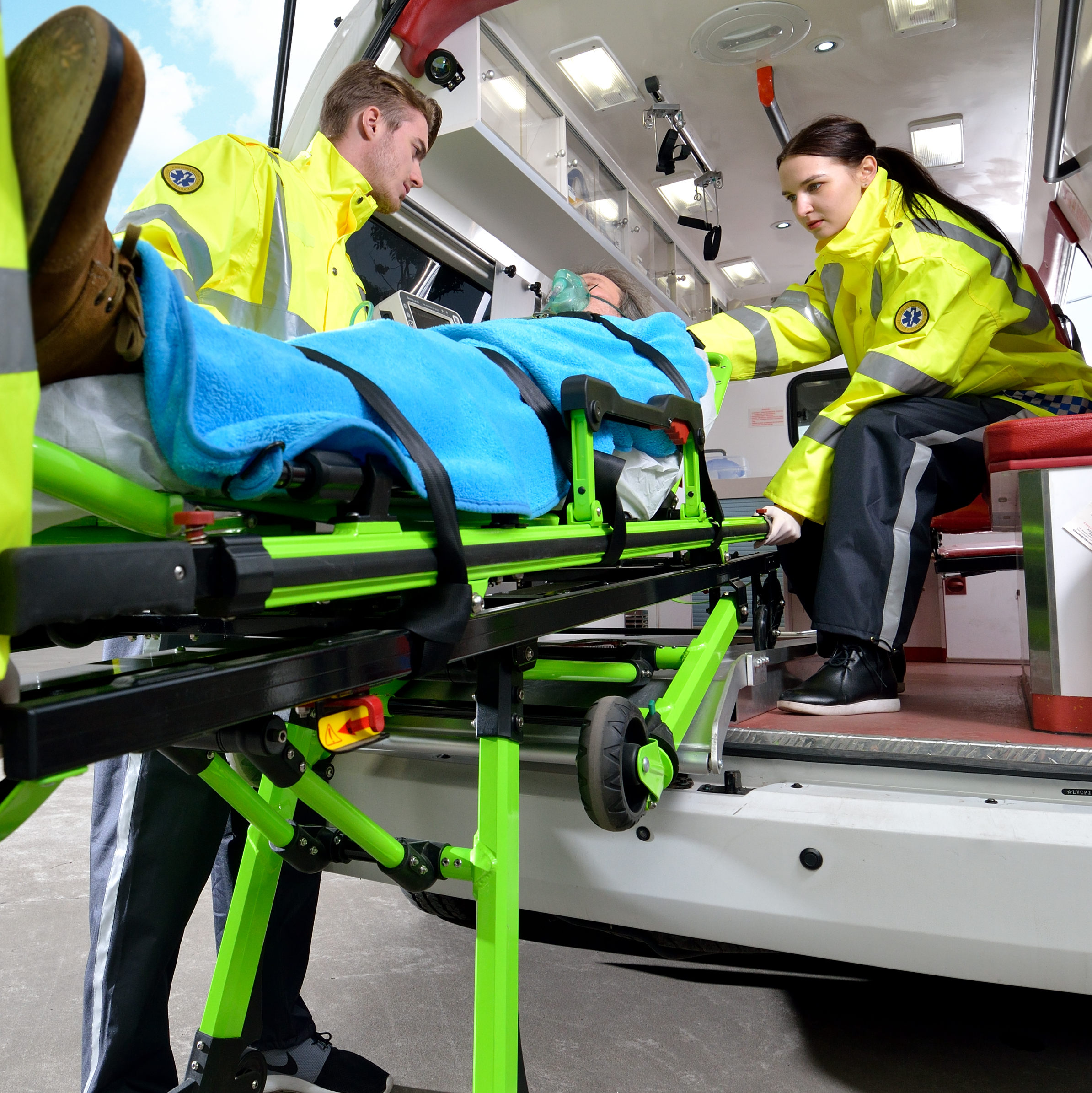 Standard EMS Ambulance Loading Solution